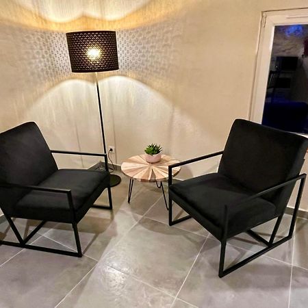 La Parenthese Du Var - Gite Avec Grande Terrasse Vue Sur Piscine Saint-Antonin-du-Var Zewnętrze zdjęcie