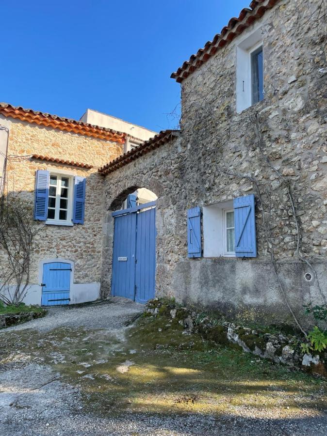 La Parenthese Du Var - Gite Avec Grande Terrasse Vue Sur Piscine Saint-Antonin-du-Var Zewnętrze zdjęcie
