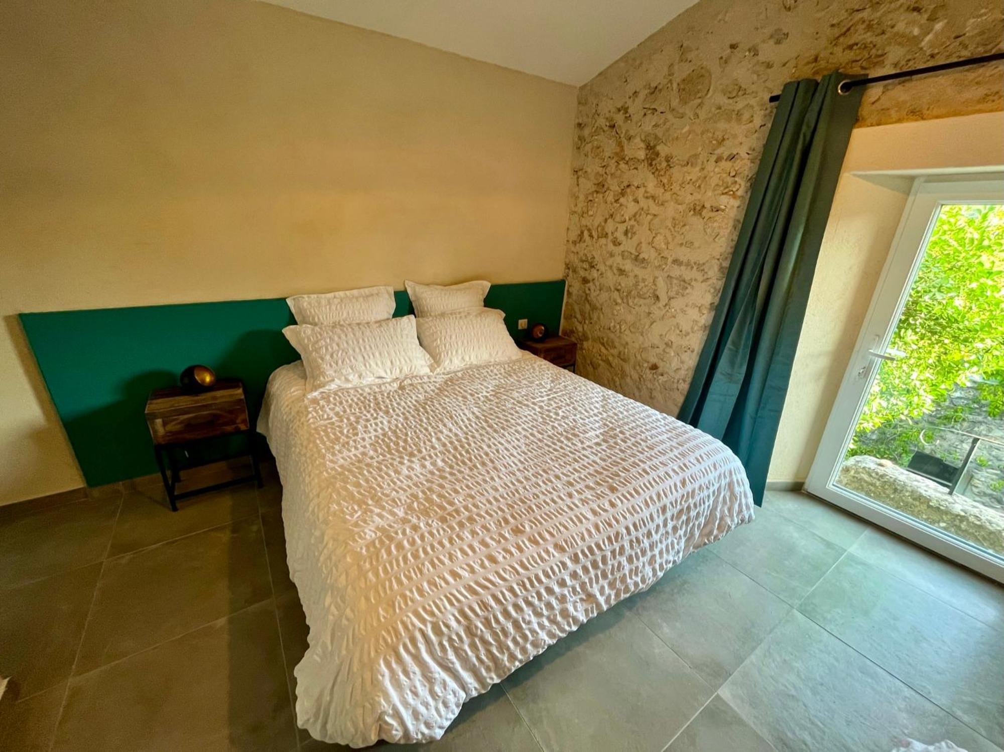 La Parenthese Du Var - Gite Avec Grande Terrasse Vue Sur Piscine Saint-Antonin-du-Var Zewnętrze zdjęcie